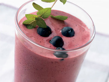 Berry-Flaxseed-Smoothie-sl